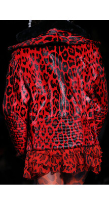 Detalis Tom Ford Fall 2018 Ready-to-Wear Детали Том Форд осень зима 2018 коллекция Tom Ford TF неделя моды в Нью Йорке Tom Ford Mainstyles